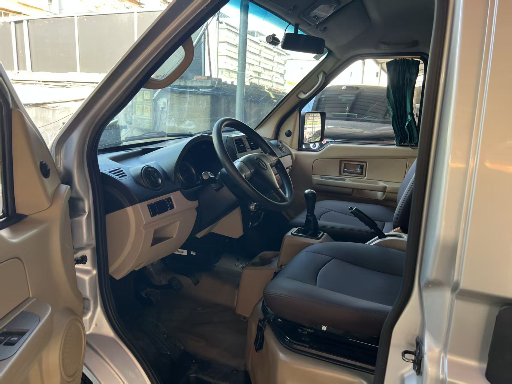 2023 car image #12