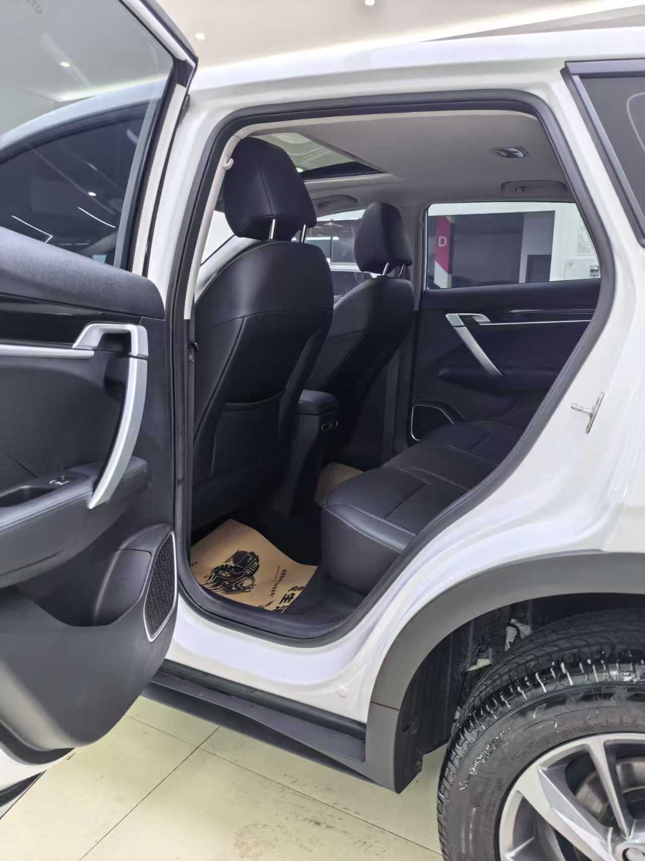 GEELY Coolray 2025 #9 GEELY Coolray 2025 immagine di auto #9
