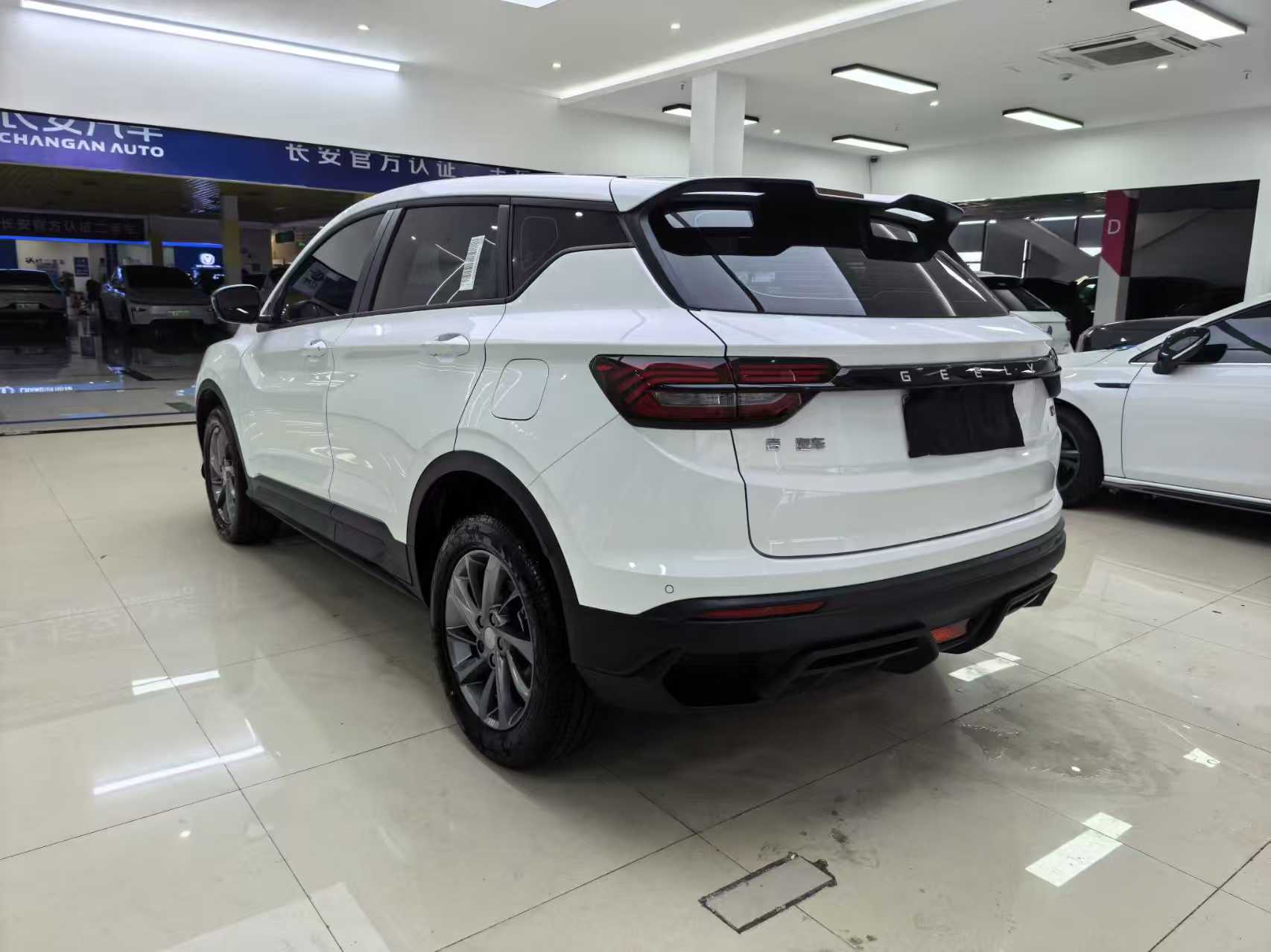 GEELY Coolray 2025 #7 GEELY Coolray 2025 immagine di auto #7