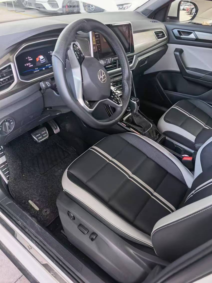 Volkswagen T-Roc 2023 #6 Volkswagen T-Roc 2023 car image #6