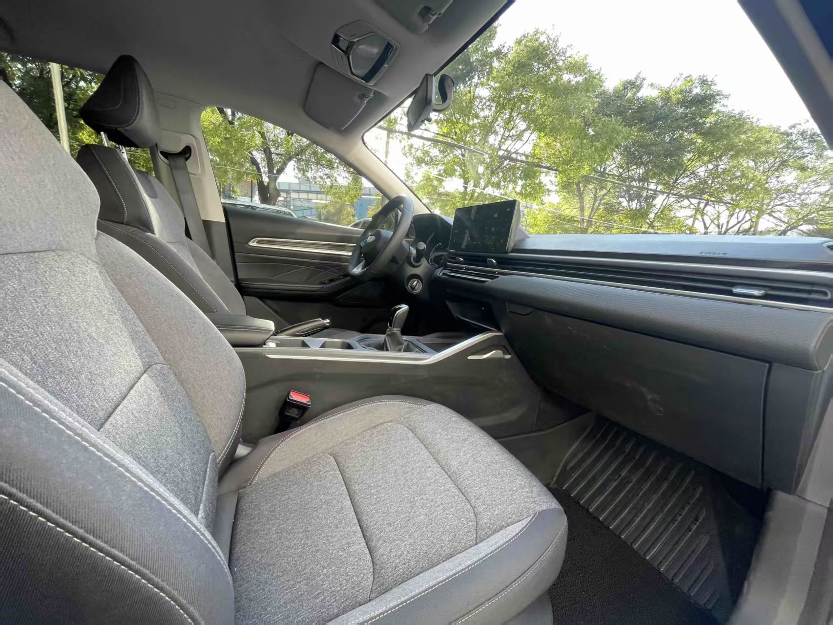 GEELY Emgrand 2024 #6 GEELY Emgrand 2024 car image #6