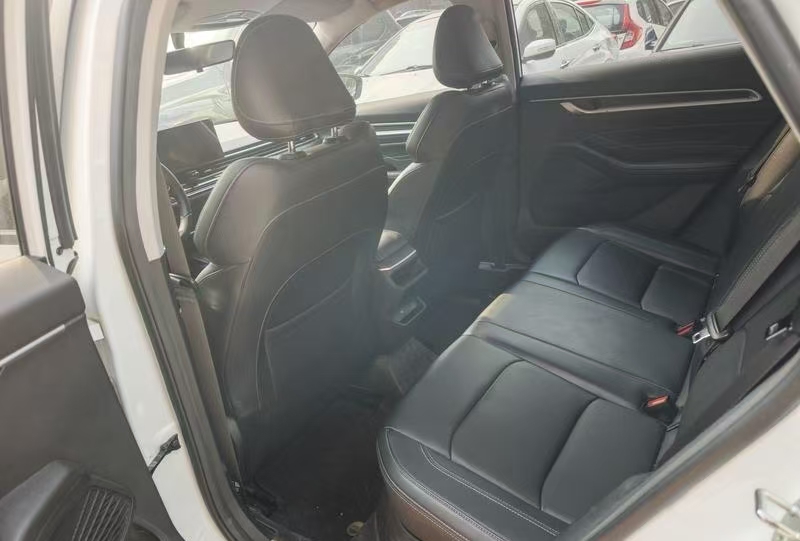 GEELY Emgrand 2025 #3 GEELY Emgrand 2025 изображение автомобиля #3