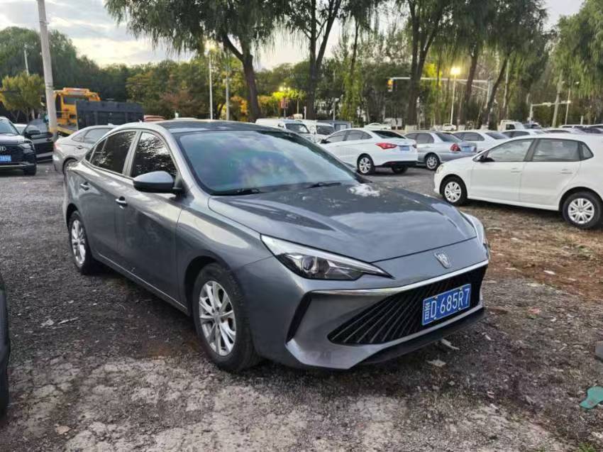 Roewe i5 2025 #5 Roewe i5 2025 car image #5