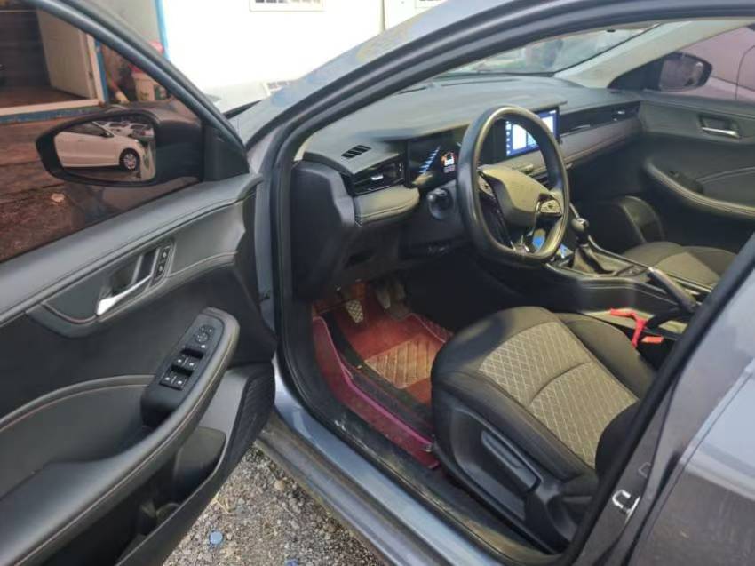Roewe i5 2025 #6 Roewe i5 2025 car image #6