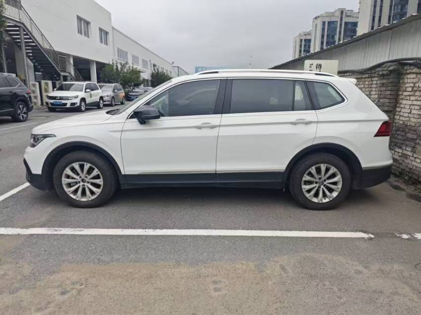 Volkswagen Tiguan L 2024 #4 Volkswagen Tiguan L 2024 imagen de coche #4
