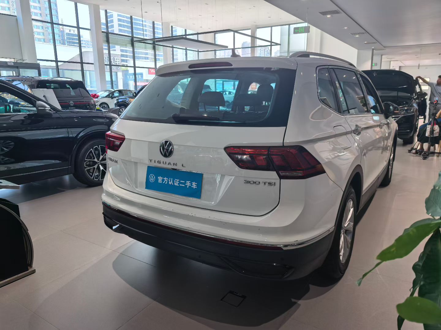 Volkswagen Tiguan L 2024 #7 Volkswagen Tiguan L 2024 car image #7