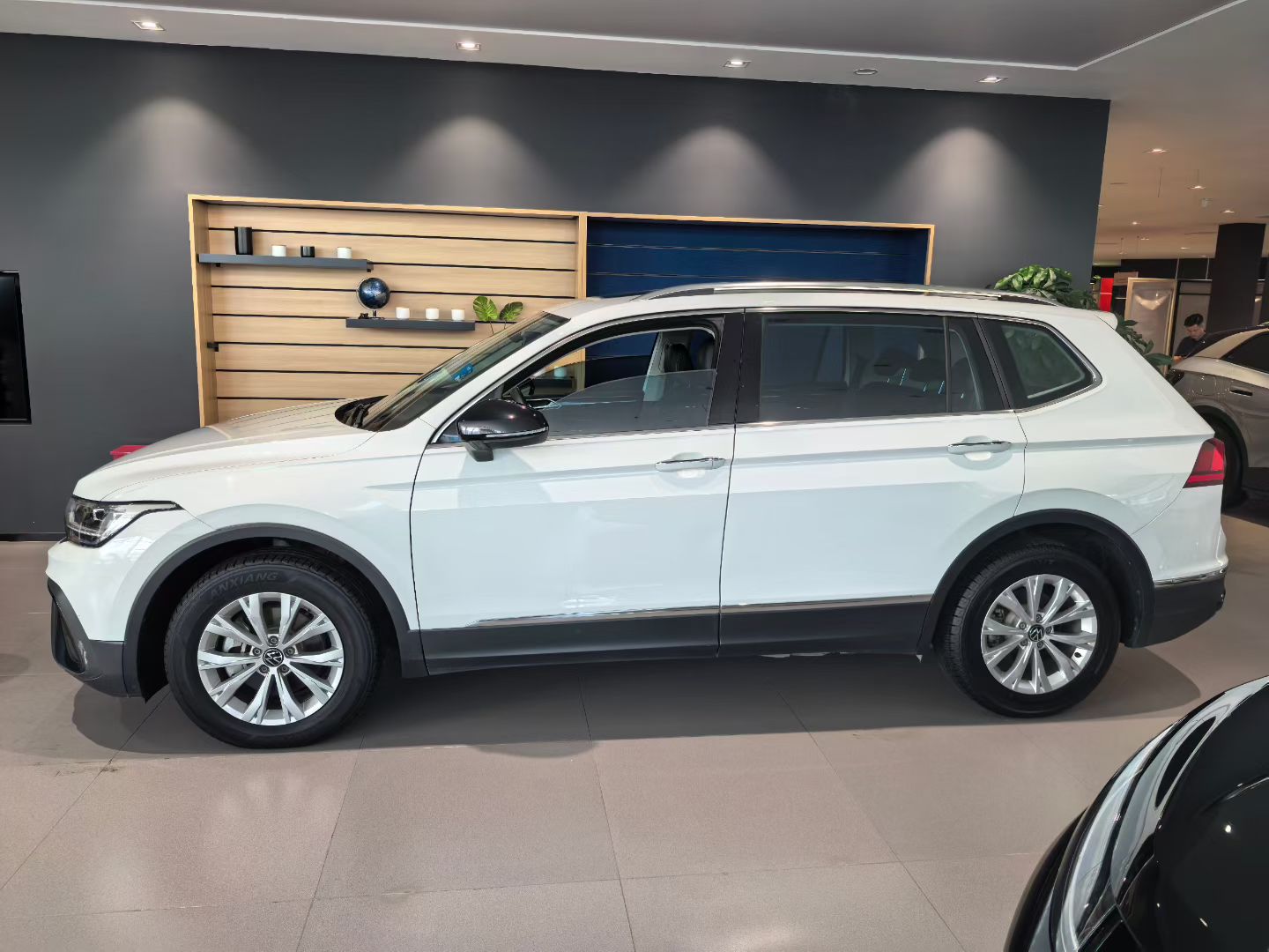 Volkswagen Tiguan L 2024 #5 Volkswagen Tiguan L 2024 car image #5