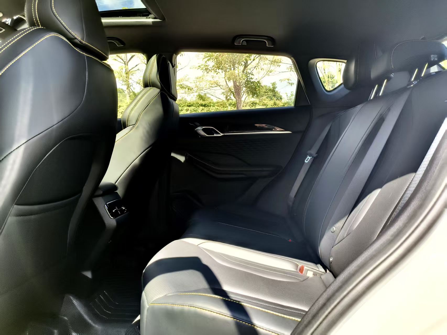 GEELY Coolray 2025 #3 GEELY Coolray 2025 image de voiture #3