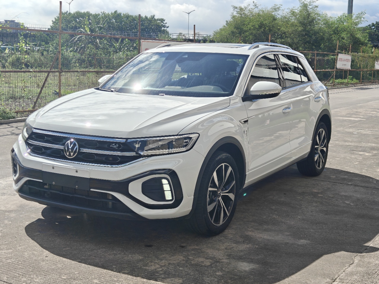 Volkswagen T-Roc 2024 imagem de carro #3