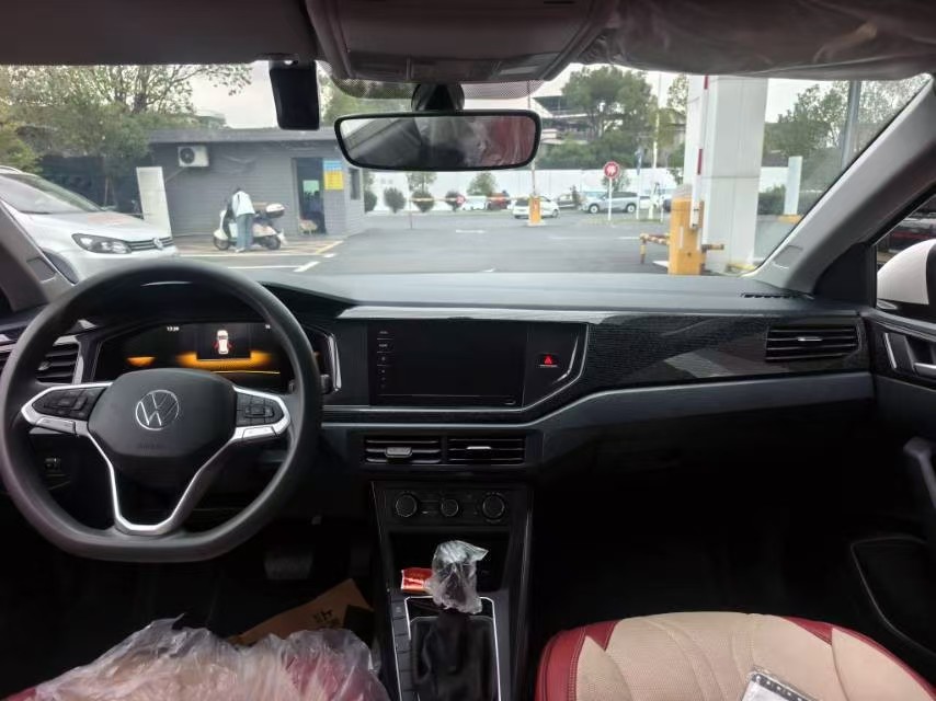 Volkswagen Lavida 2025 car image #9