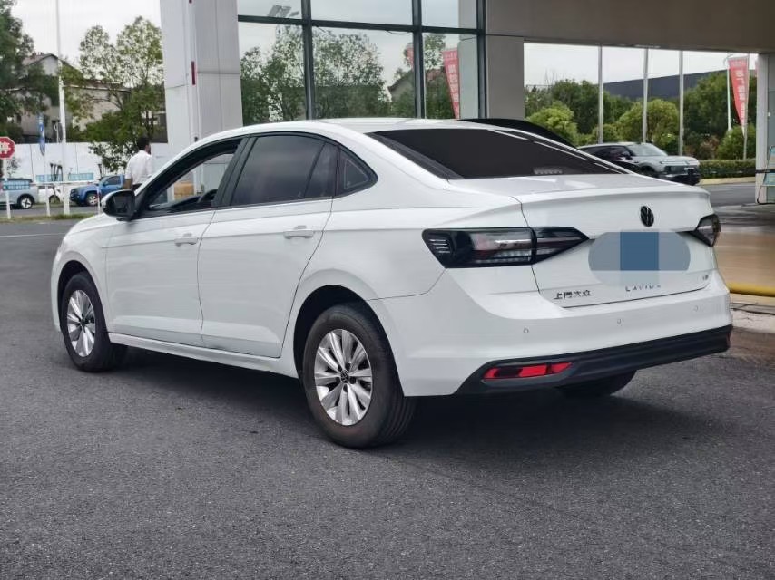 Volkswagen Lavida 2025 car image #6