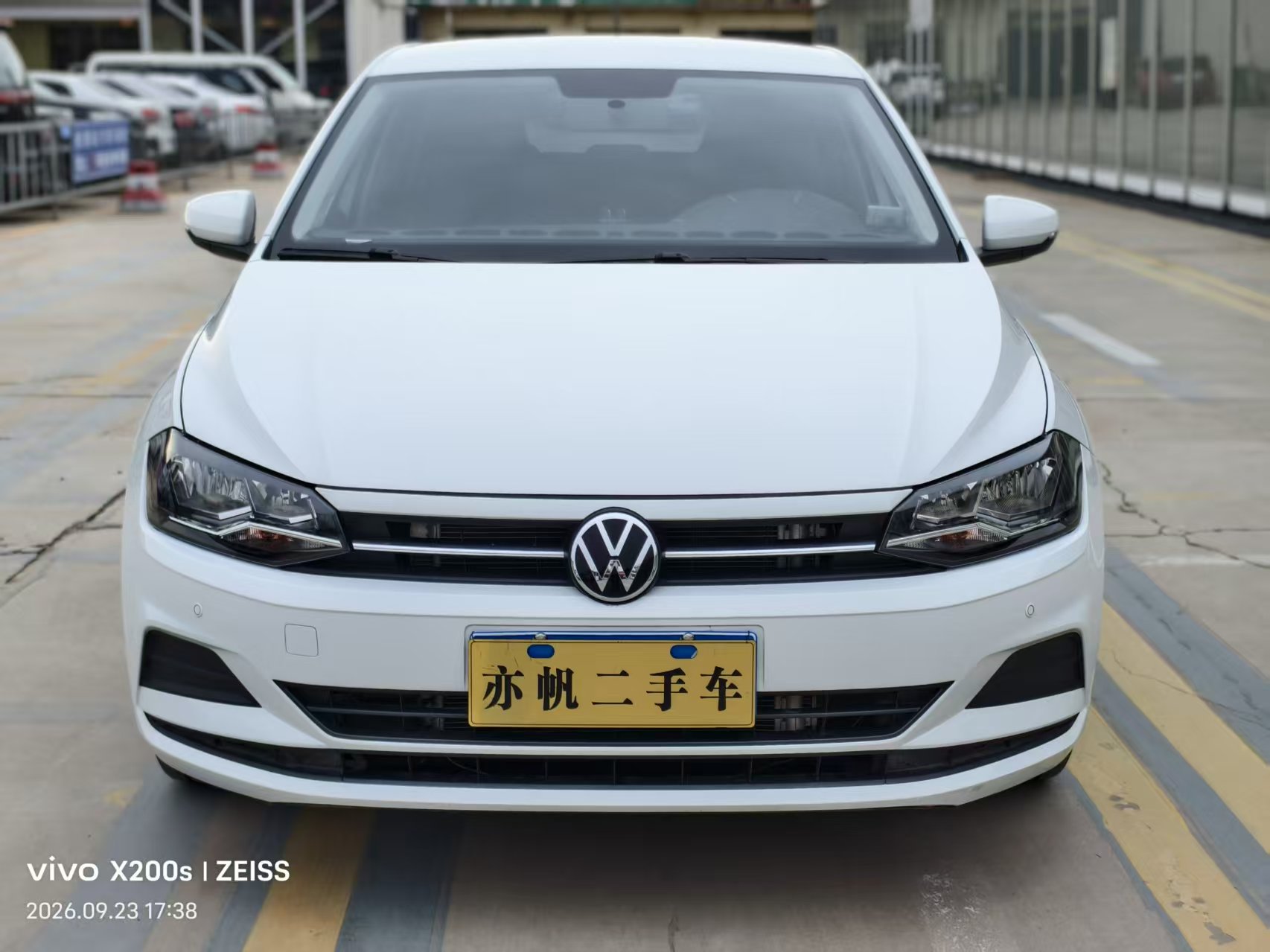 Volkswagen Polo 2023 car image #3
