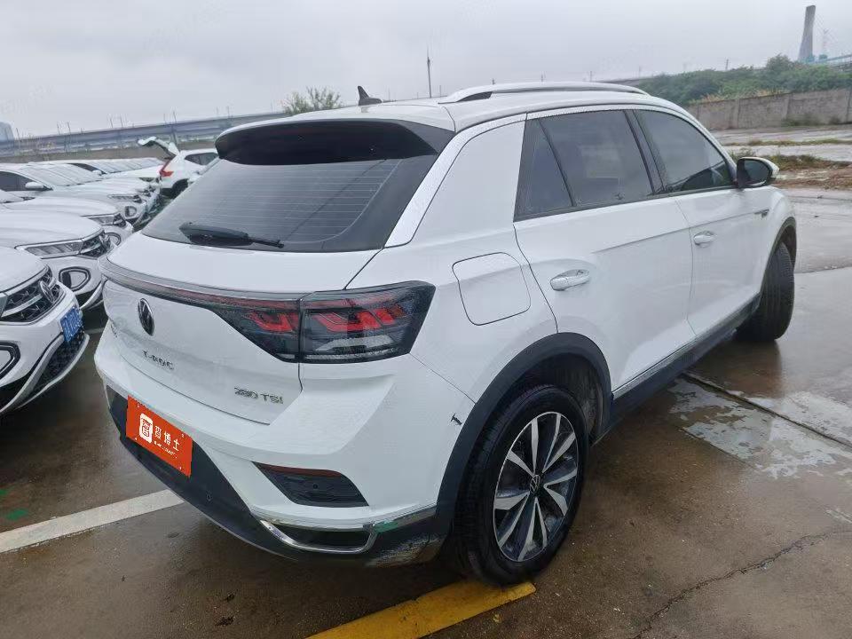 Volkswagen T-Roc 2024 #2 Volkswagen T-Roc 2024 imagen de coche #2
