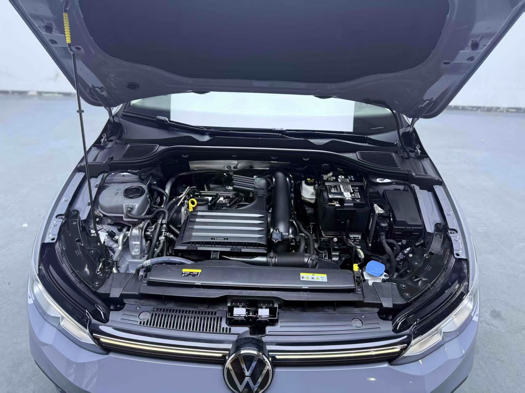 Volkswagen Golf 2023 #20 Volkswagen Golf 2023 car image #20
