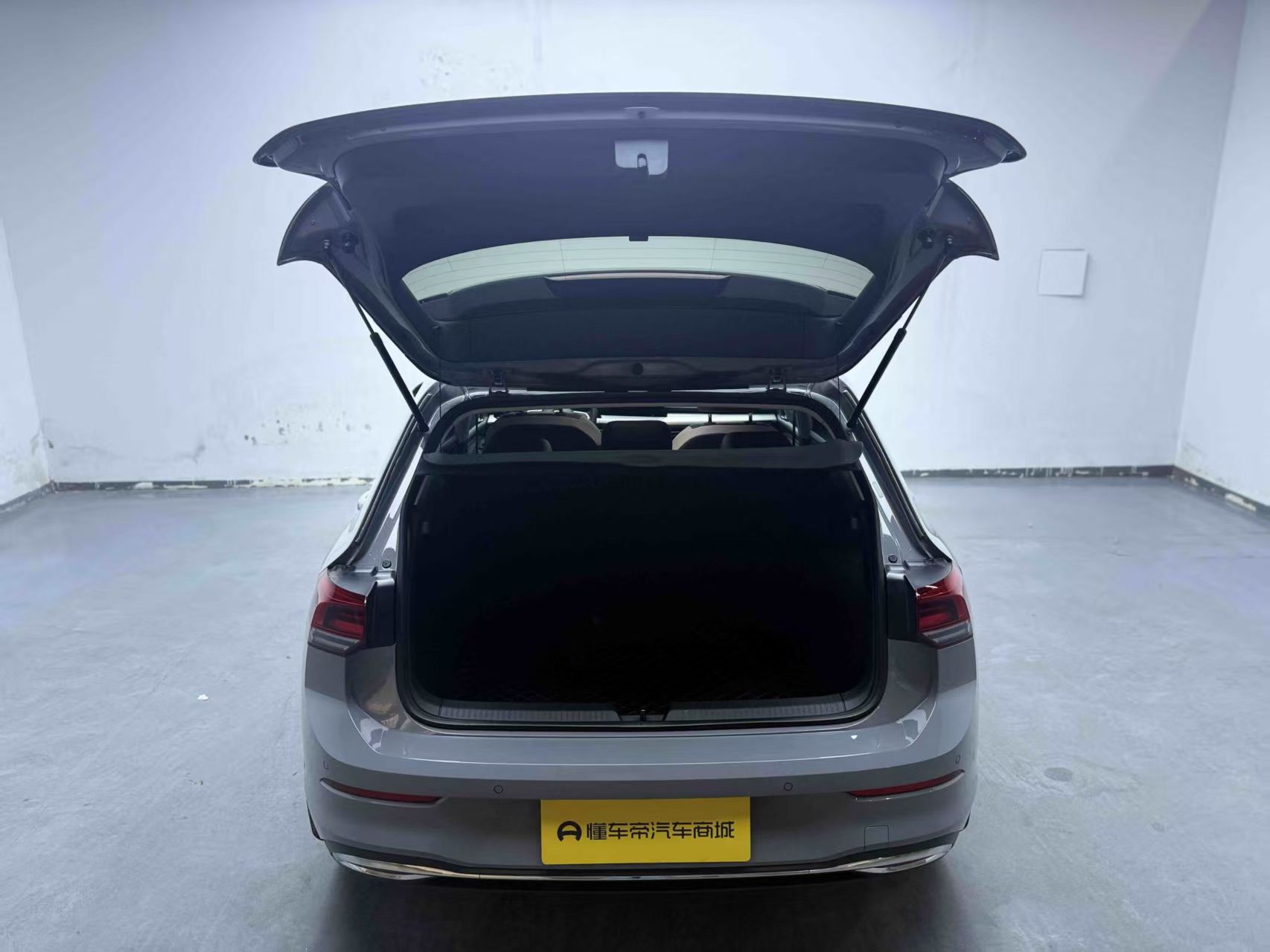 Volkswagen Golf 2023 #2 Volkswagen Golf 2023 car image #2