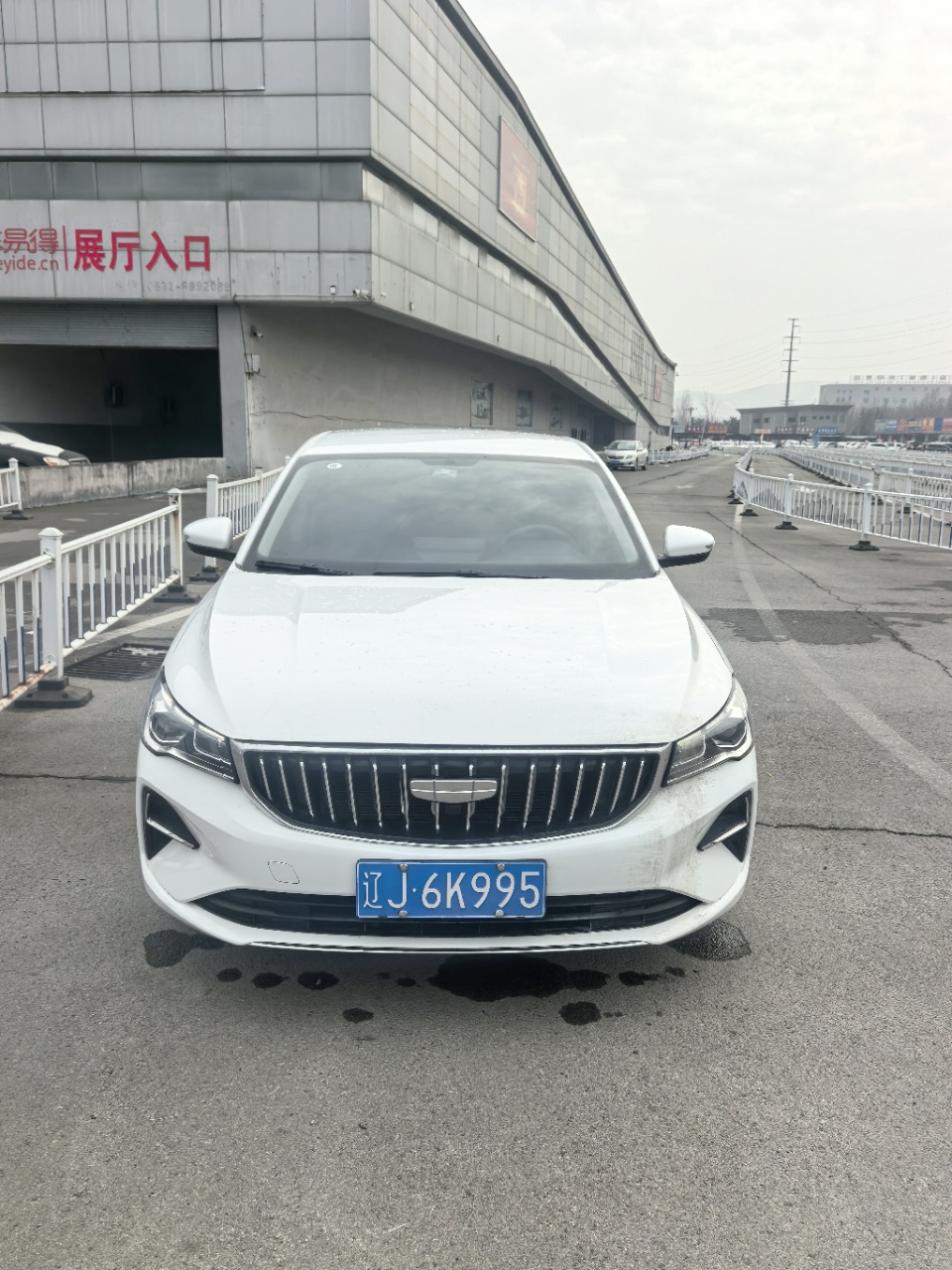 GEELY Emgrand 2025 car image #9