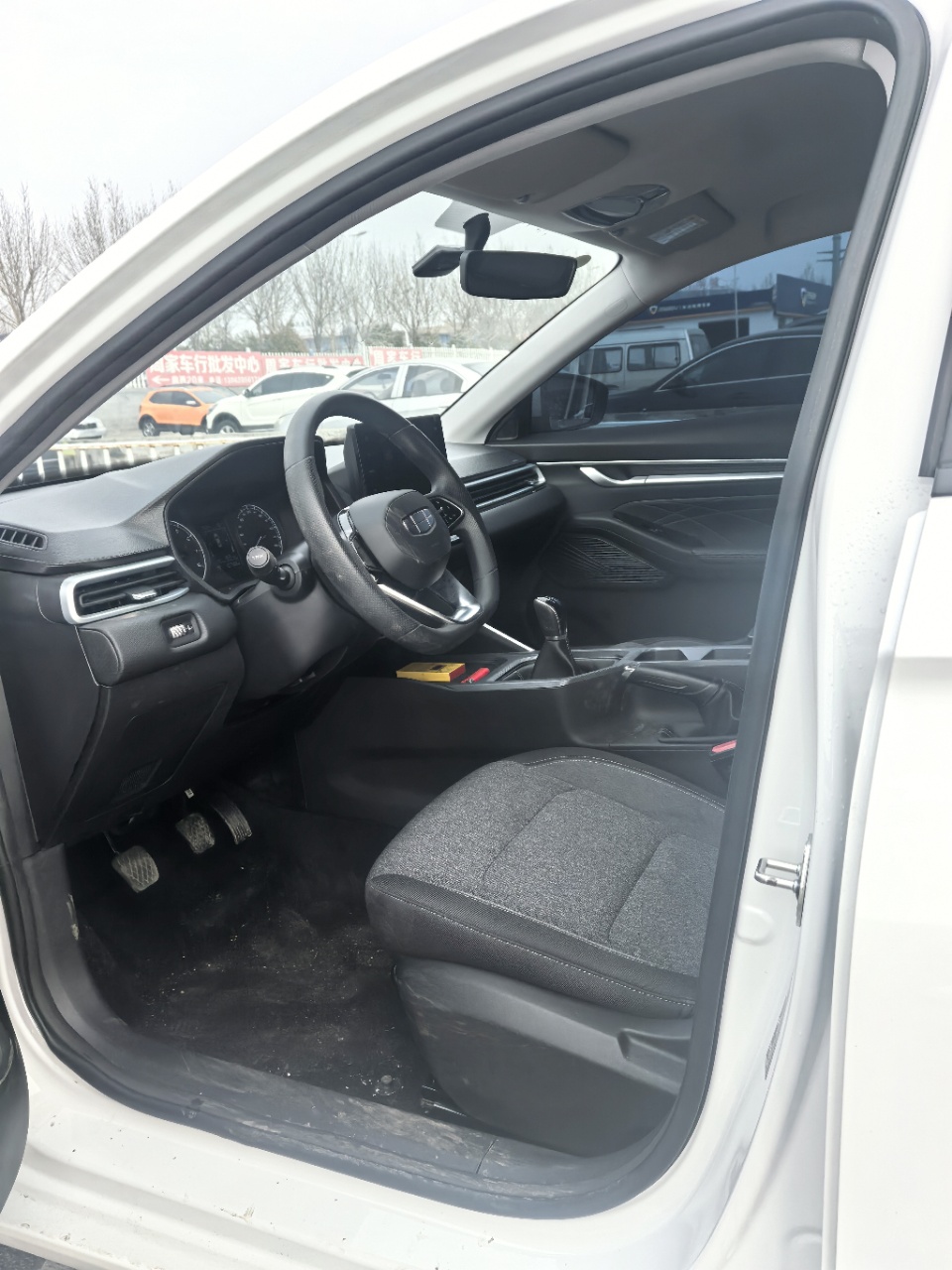 GEELY Emgrand 2025 car image #3