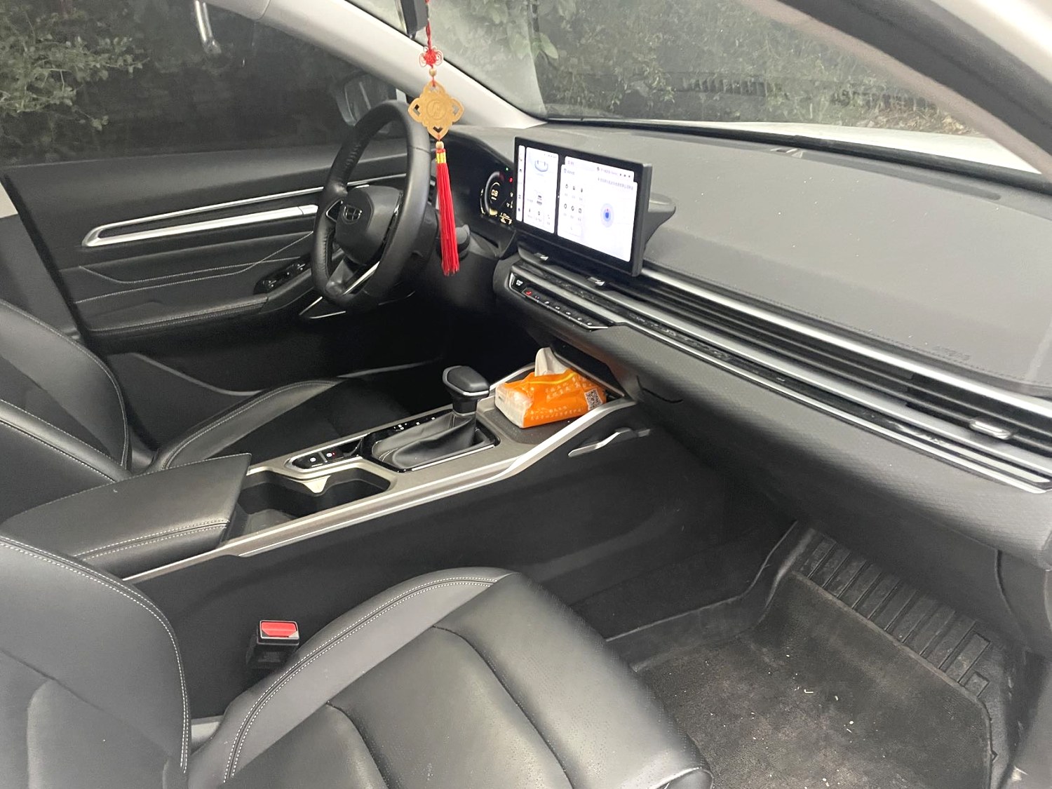 GEELY Emgrand 2024 car image #4