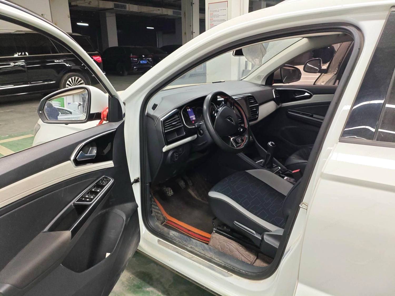 Jetta VS5 2023 car image #2