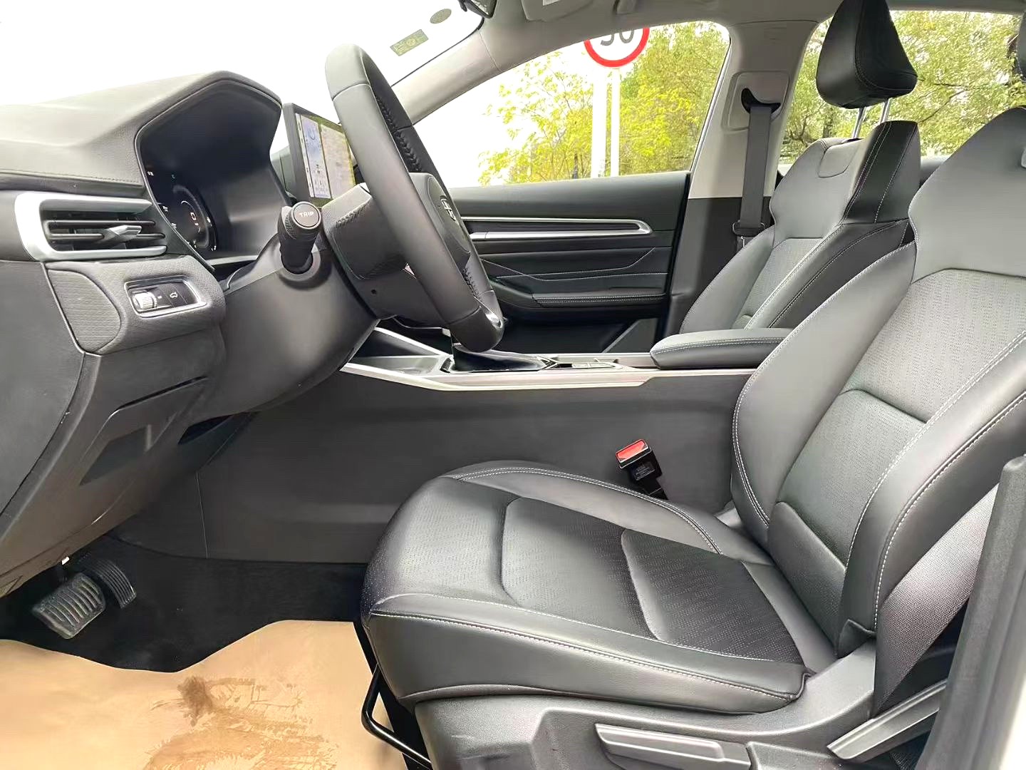GEELY Emgrand 2023 car image #5