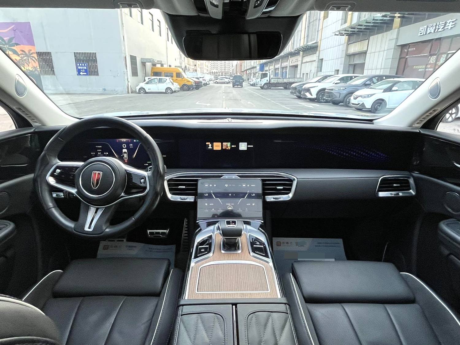 HongQi E-HS9 2023 #6 HongQi E-HS9 2023 car image #6