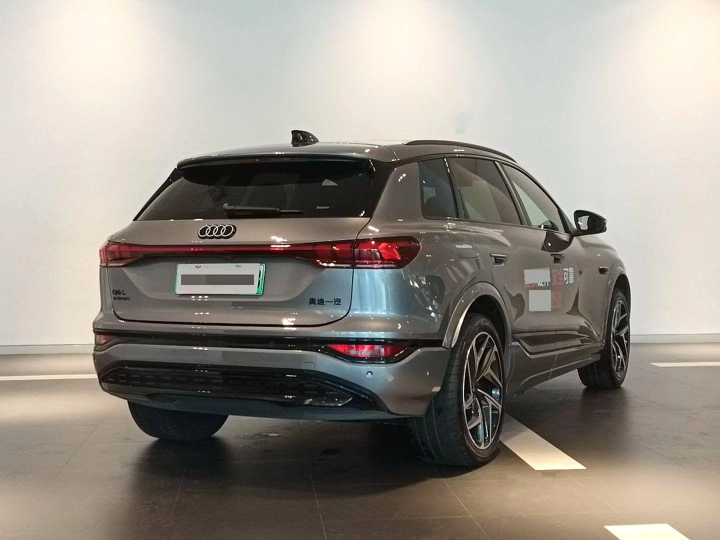 Audi Q6L Sportback e-tron 2025 car image #4