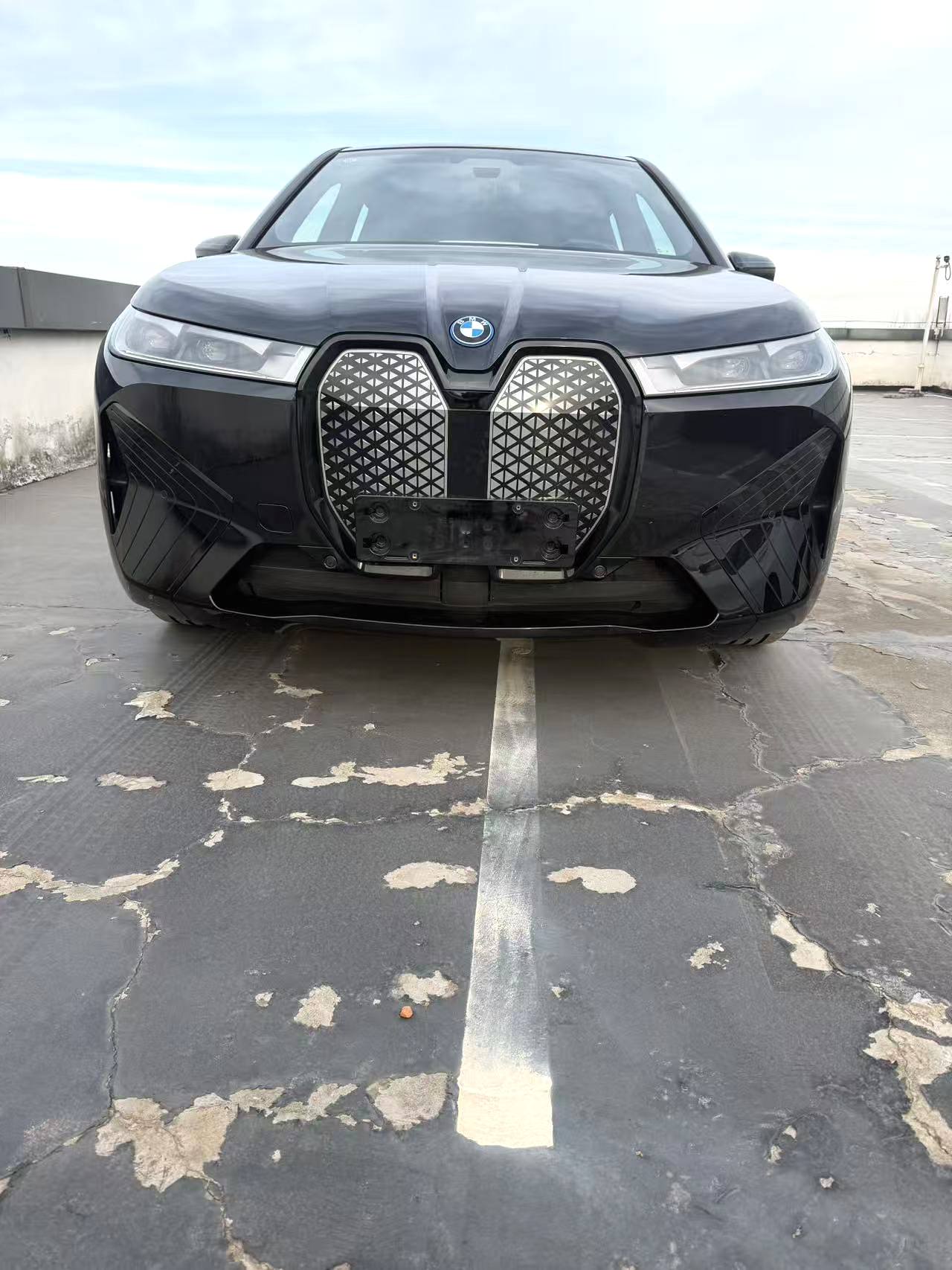 BMW iX 2024 #3 BMW iX 2024 car image #3