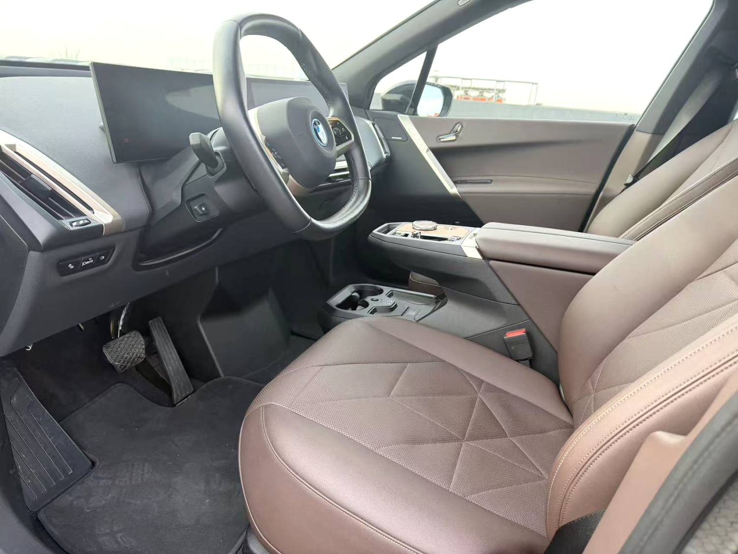 BMW iX 2024 #5 BMW iX 2024 car image #5