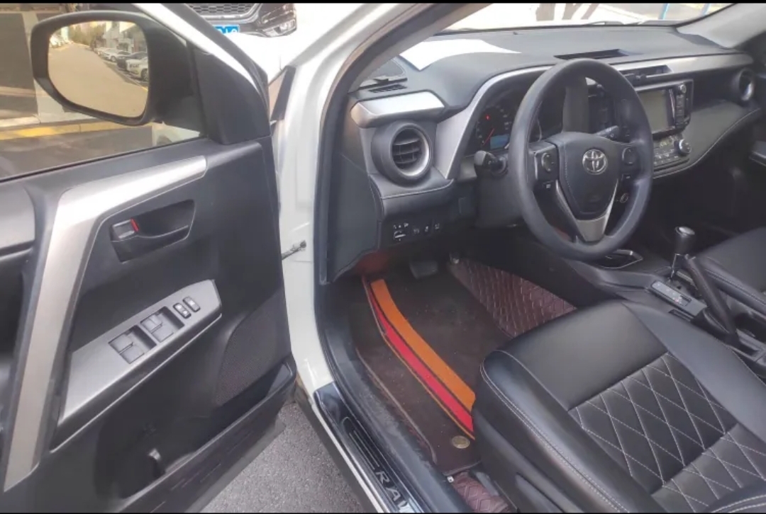 Toyota RAV4 2019 #8 Toyota RAV4 2019 car image #8