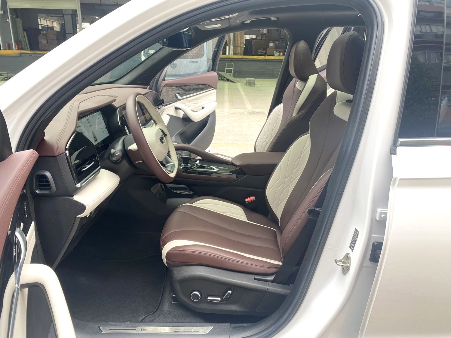 GEELY Monjaro 2023 #4 GEELY Monjaro 2023 car image #4
