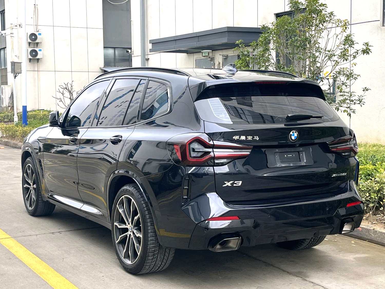 BMW X3 2024 car image #6