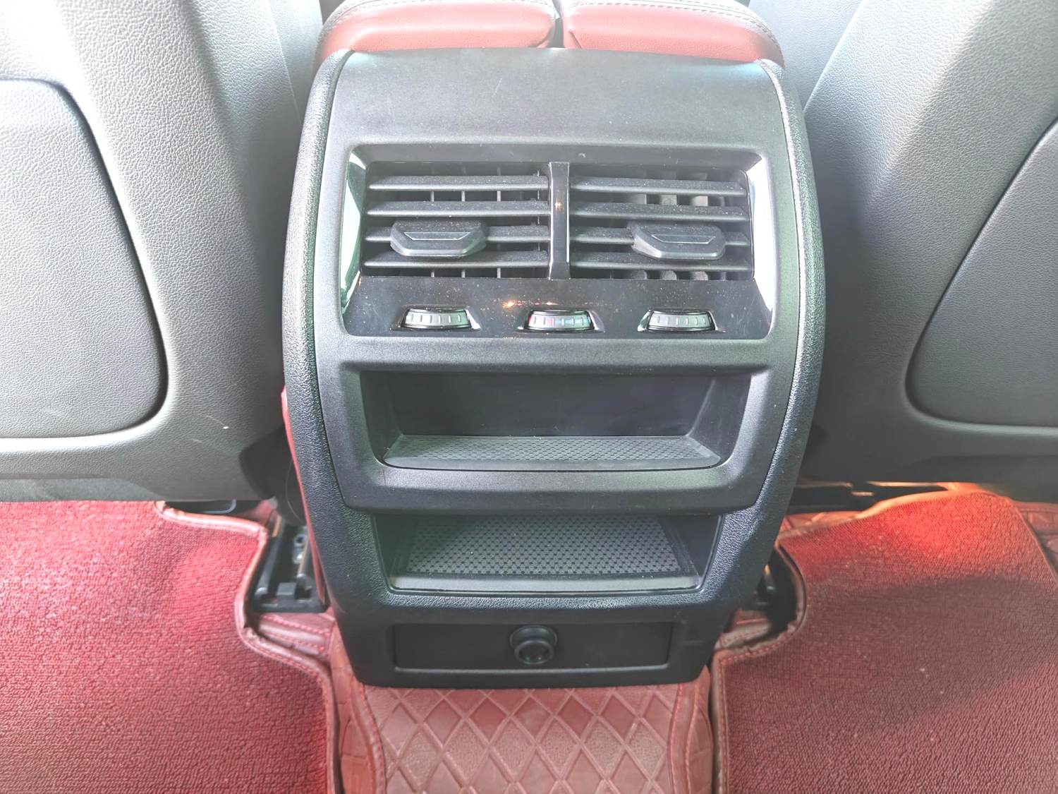 BMW X6 2023 #7 BMW X6 2023 car image #7