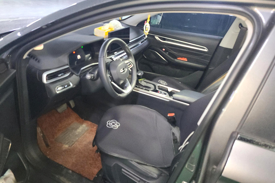 GEELY Emgrand 2023 car image #4