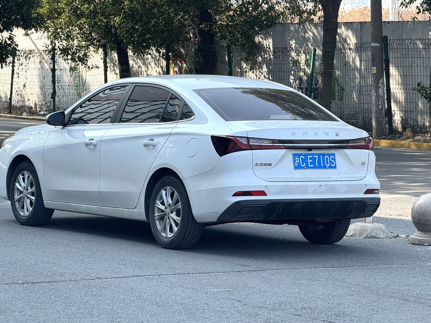 Roewe i5 2023 #8 Roewe i5 2023 car image #8