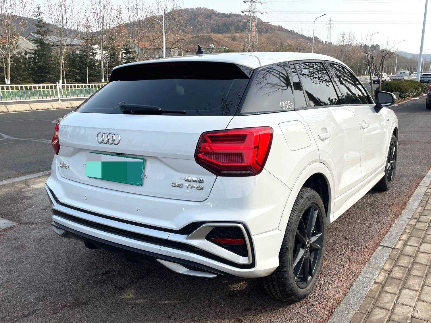 Audi Q2L 2023 immagine di auto #7