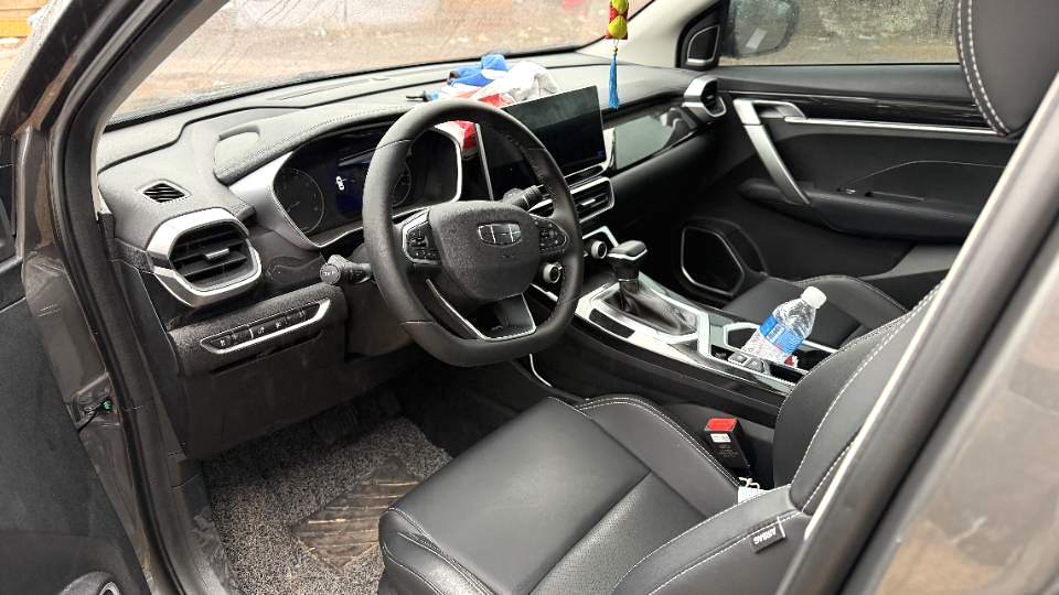 GEELY Coolray 2025 car image #8