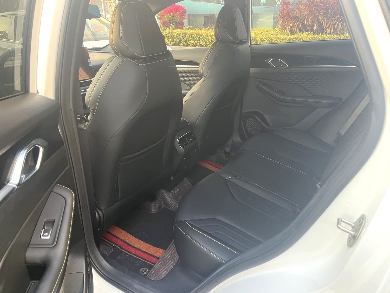 GEELY Coolray 2025 car image #3