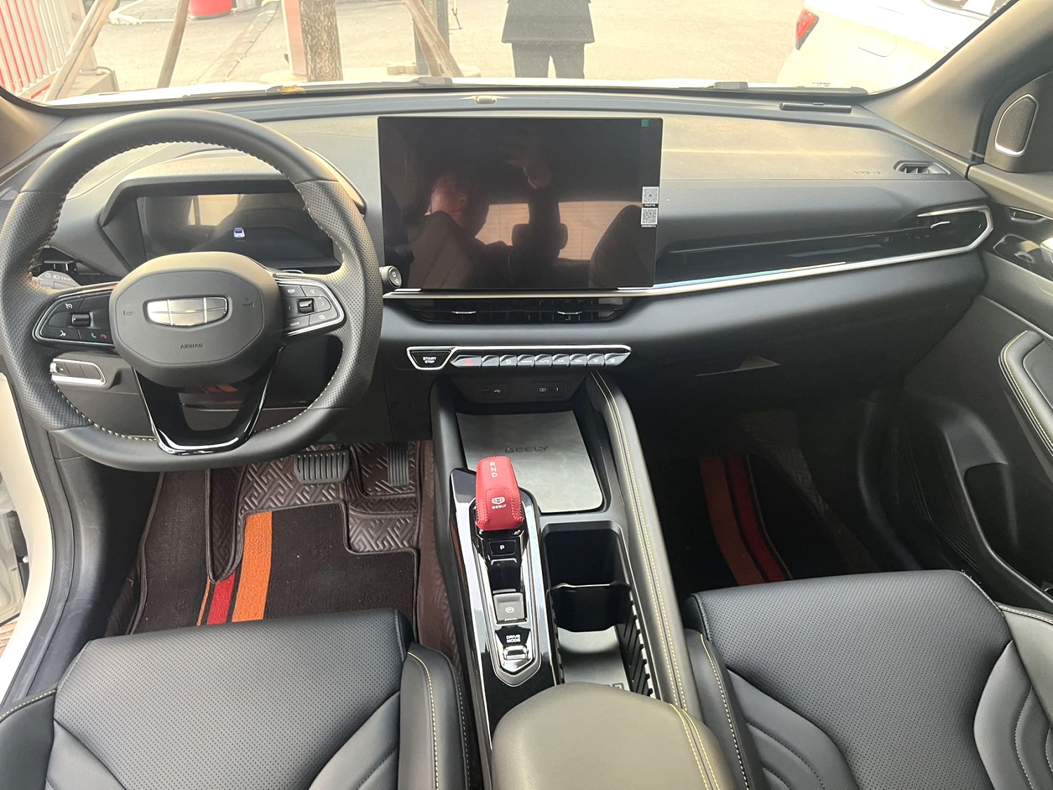 GEELY Coolray 2025 car image #5