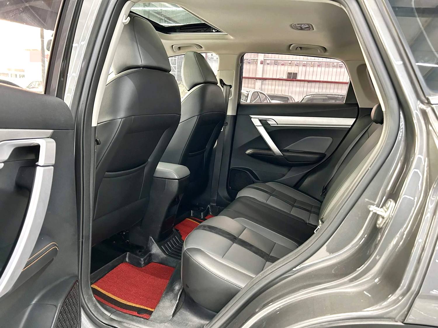 GEELY Coolray 2023 car image #7
