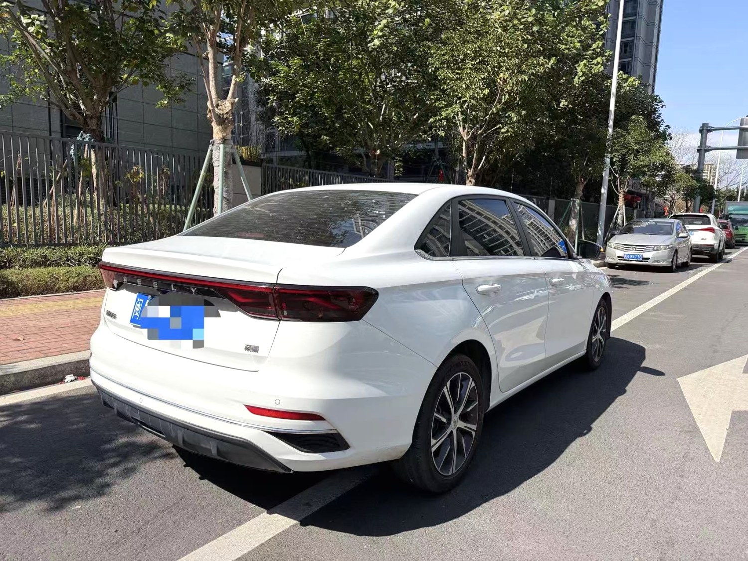 GEELY Emgrand 2023 #4 GEELY Emgrand 2023 car image #4