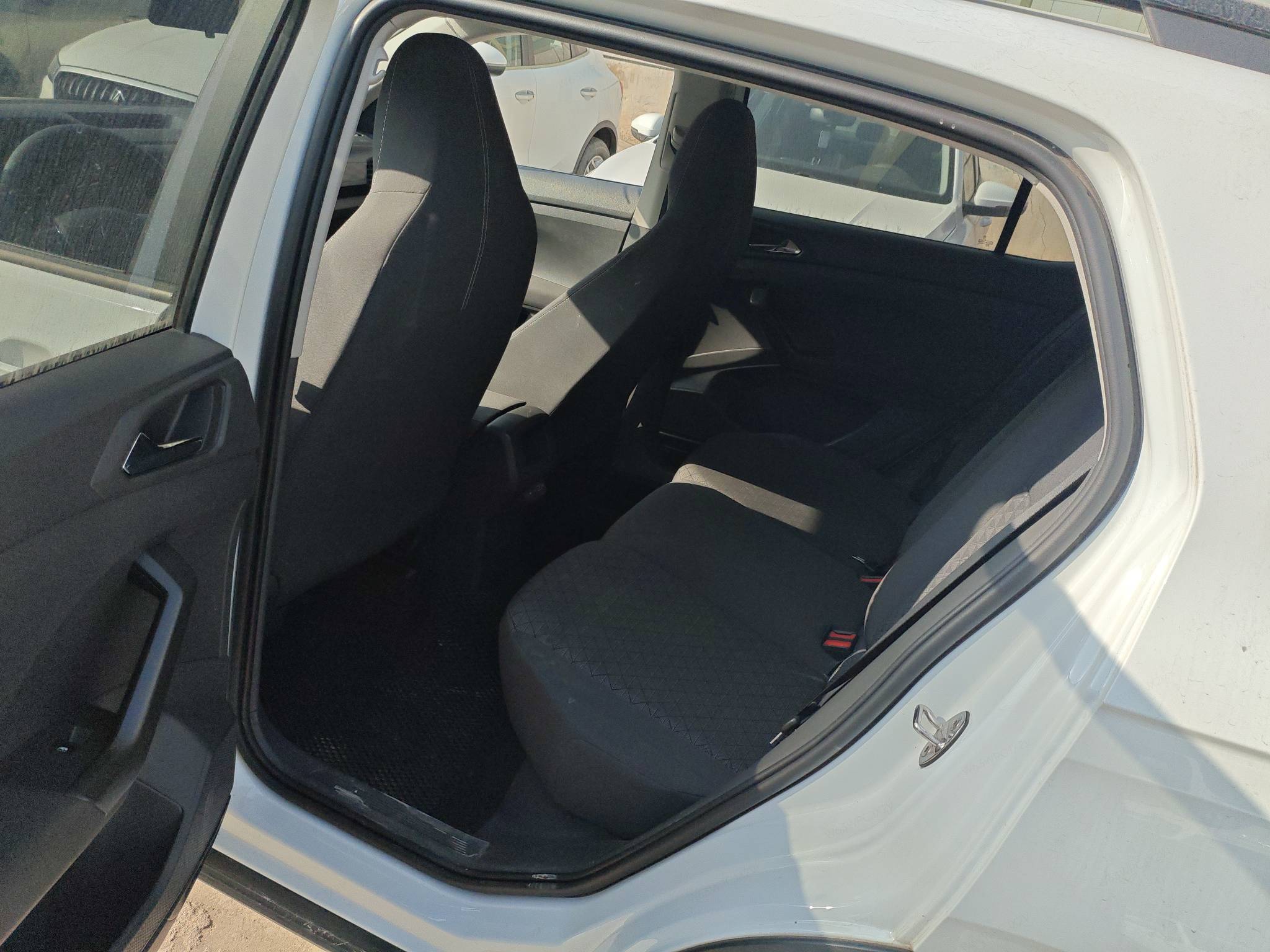 Volkswagen T-Cross 2023 #2 Volkswagen T-Cross 2023 car image #2