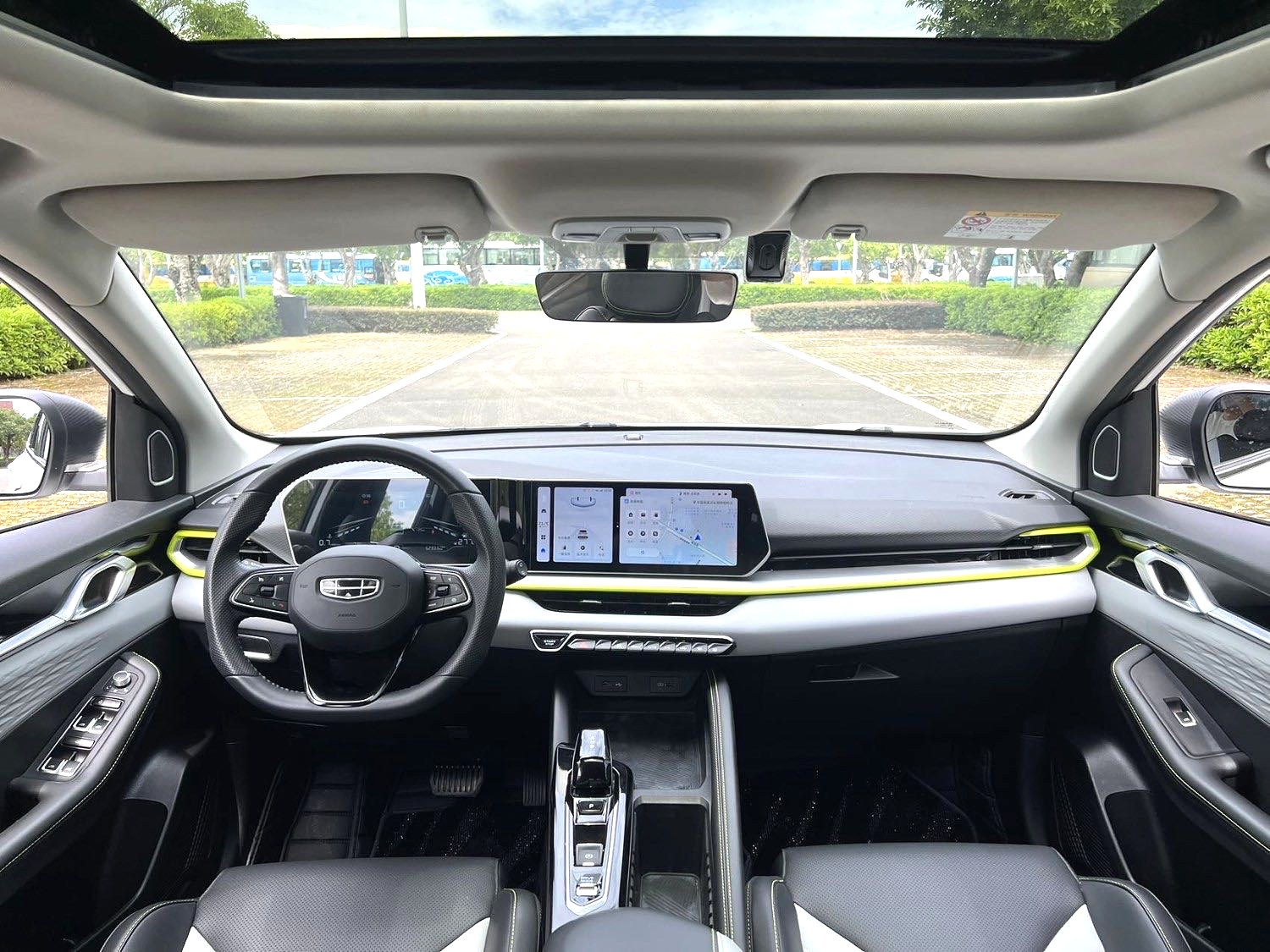 GEELY Coolray 2022 car image #3