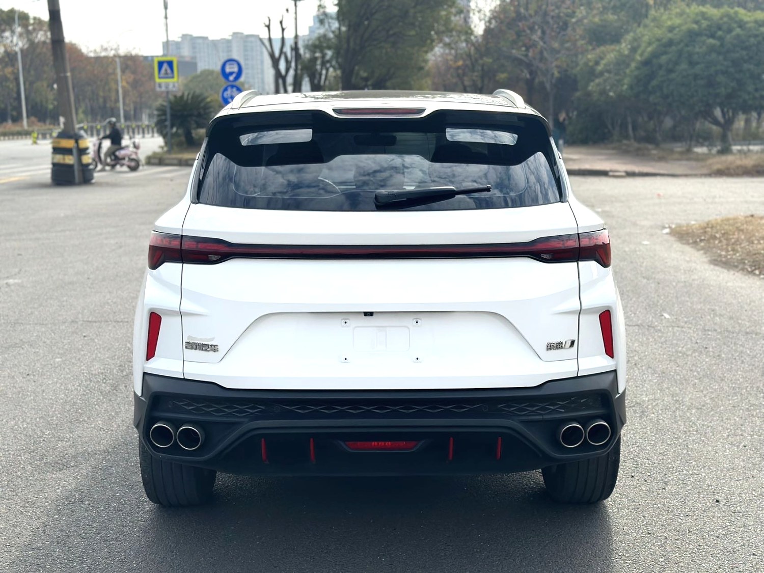 GEELY Coolray 2023 #2 GEELY Coolray 2023 car image #2