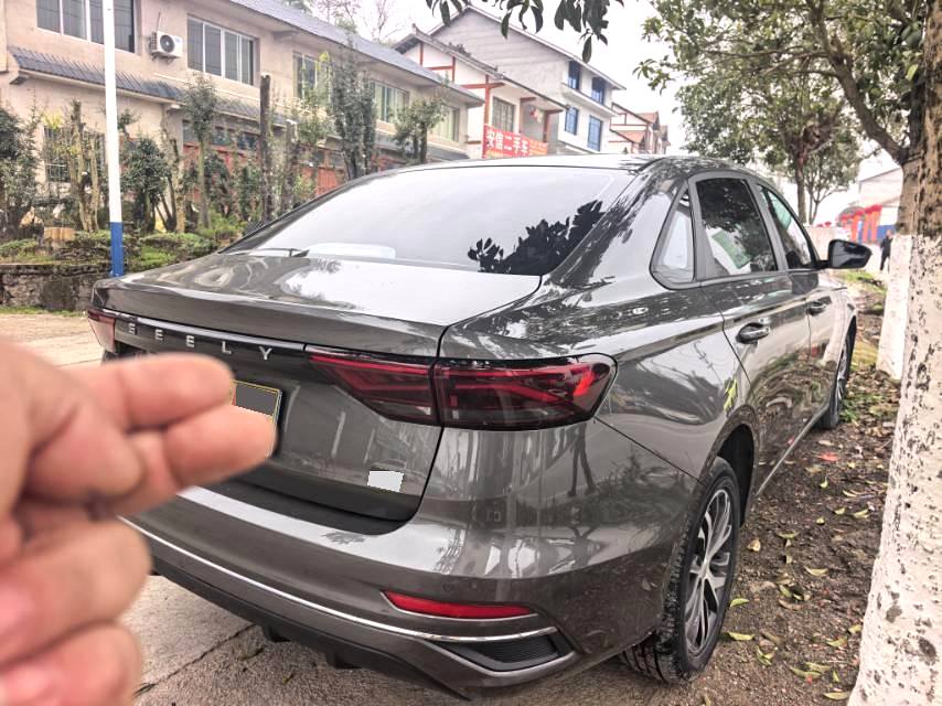 GEELY Emgrand 2023 car image #4