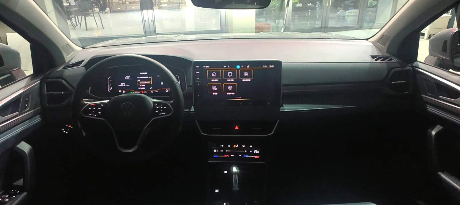 Volkswagen Tharu 2023 immagine di auto #7