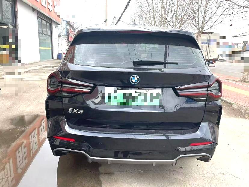 BMW iX3 2023 car image #3