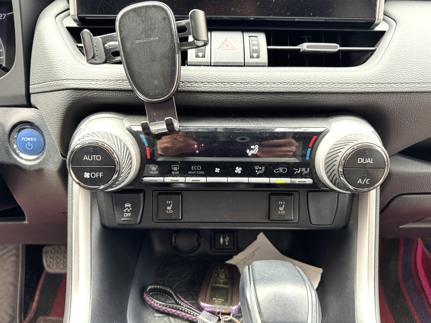 Toyota RAV4 2021 car image #3