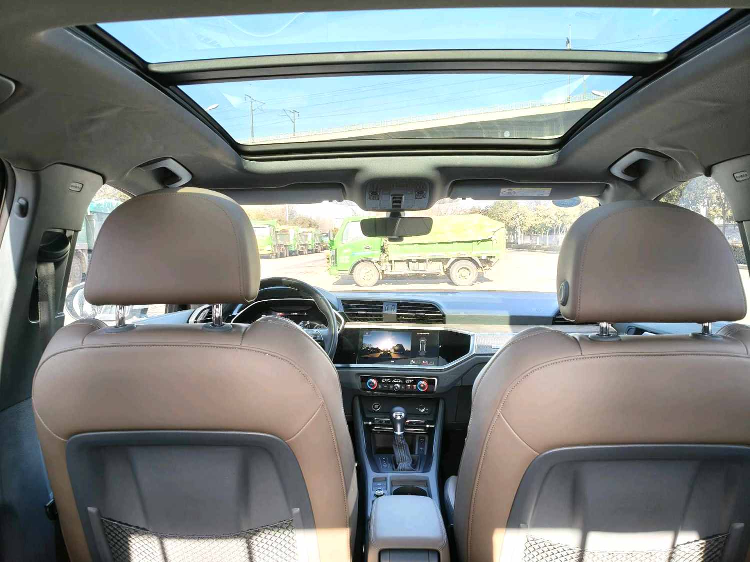 Audi Q3 2024 car image #4