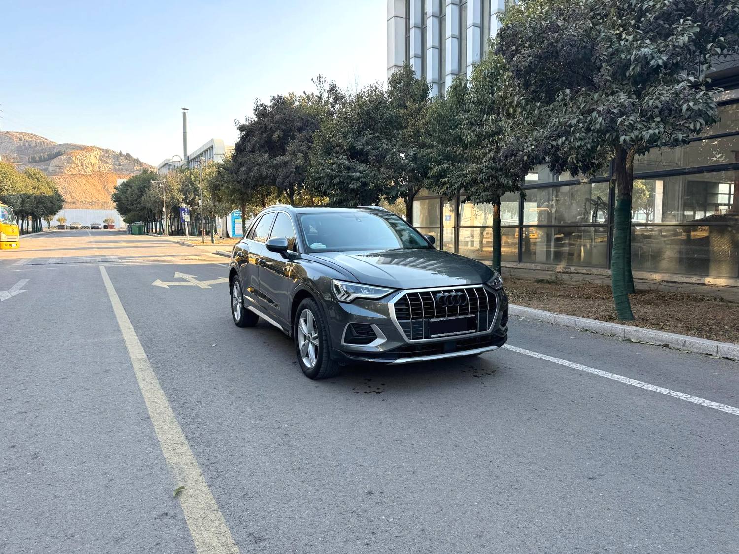 Audi Q3 2023 car image #7