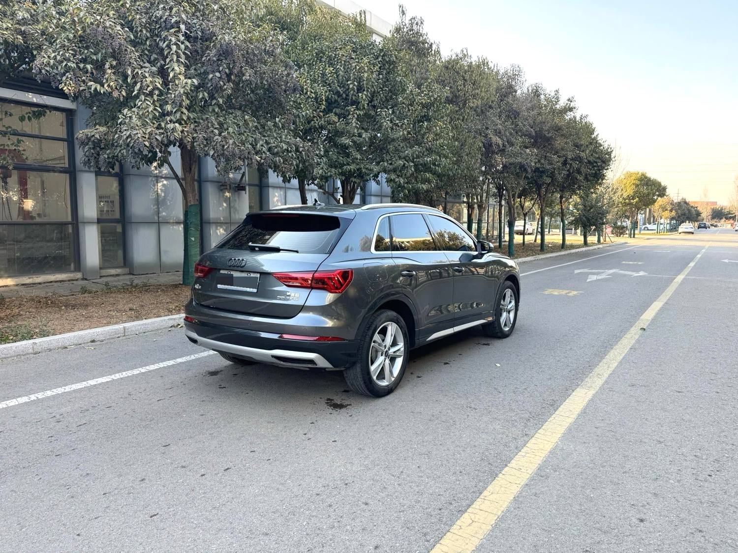 Audi Q3 2023 car image #6